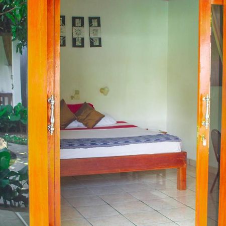 Ocean Sun Homestay Туламбен Екстер'єр фото